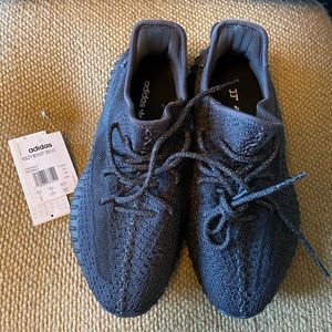 Yeezy 350 v2 static reflective black size 9
